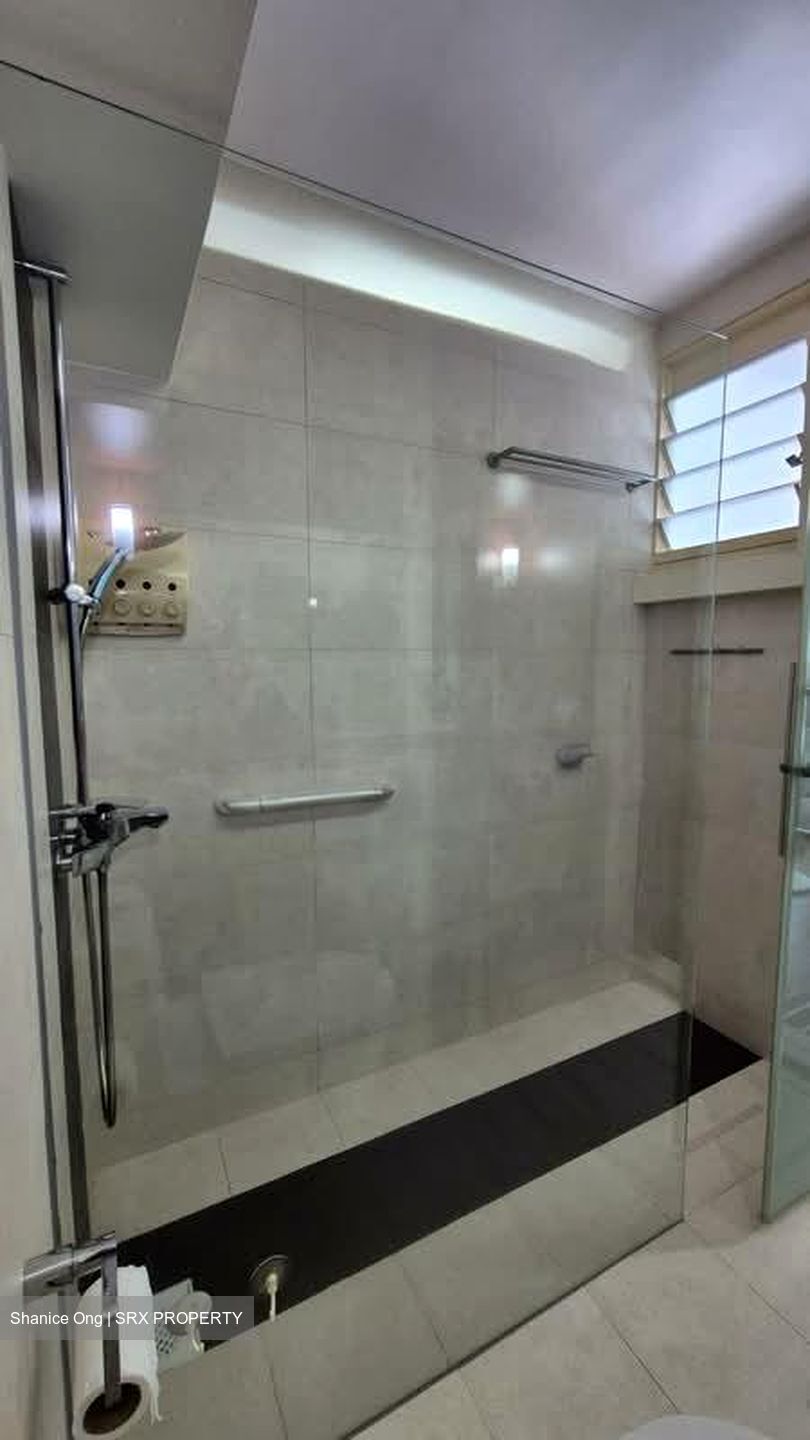 Blk 185 Edgefield Plains (Punggol), HDB Executive #530350061